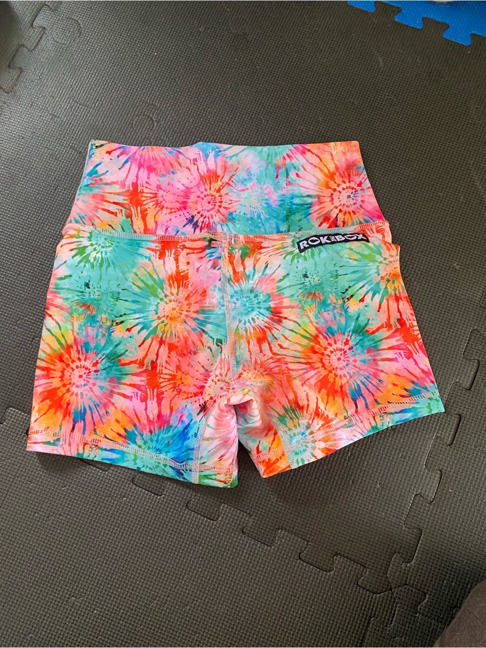 Rok The Box shorts, M